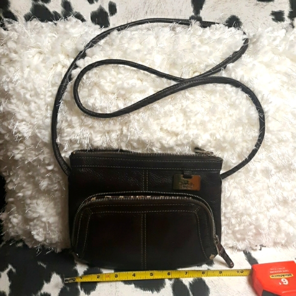 Tignanello crossbody bag - Picture 1 of 6